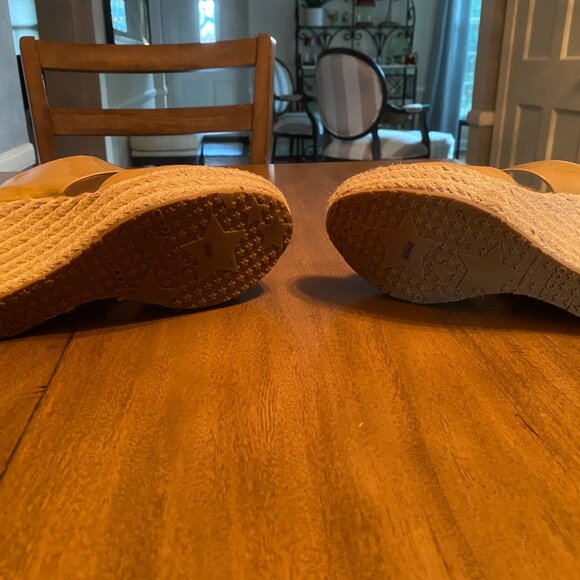 Jimmy Choo Lagoon Nude Patent Leather Wide Ankle Strap Espadrilles. Size 39/8.5 - Picture 7 of 16